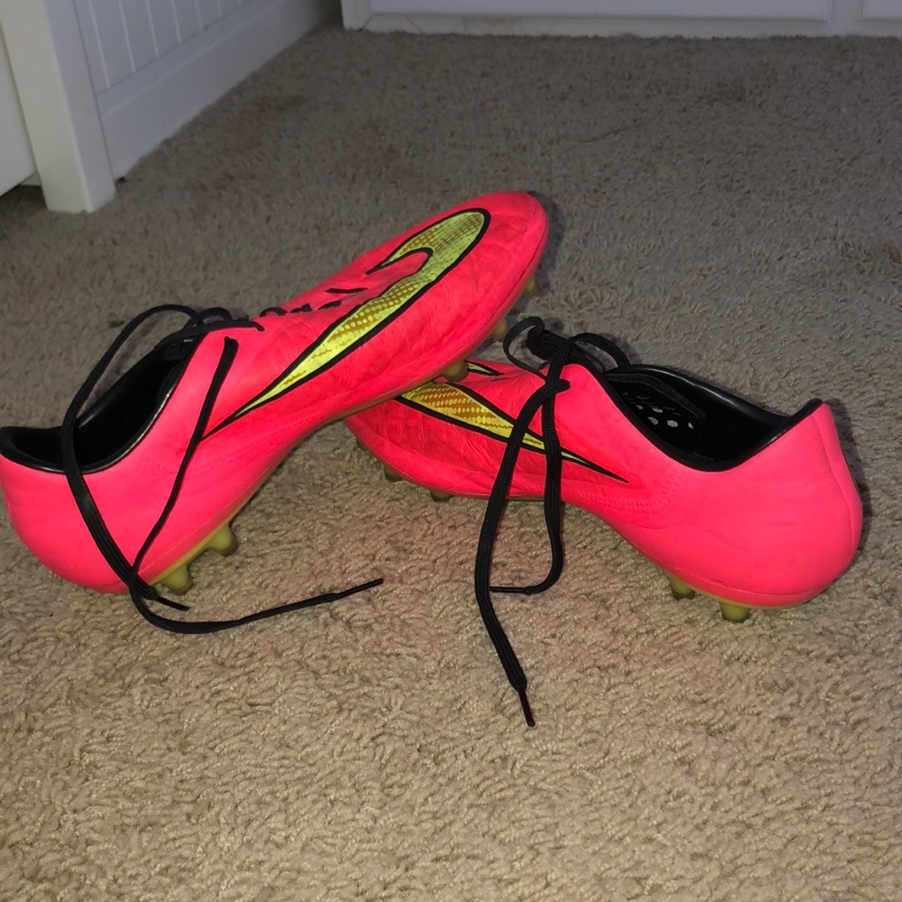 nike soccer cleats